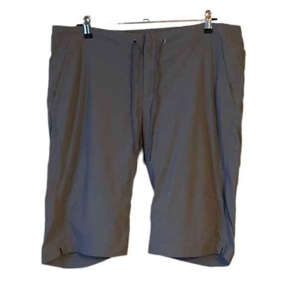 Columbia Sports Dry Tech Shorts 16 - Picture 1 of 15